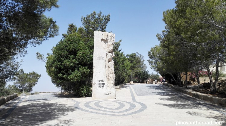 A marker commemorating the visit of Pope John Paul II in Mt. Nebo. 
